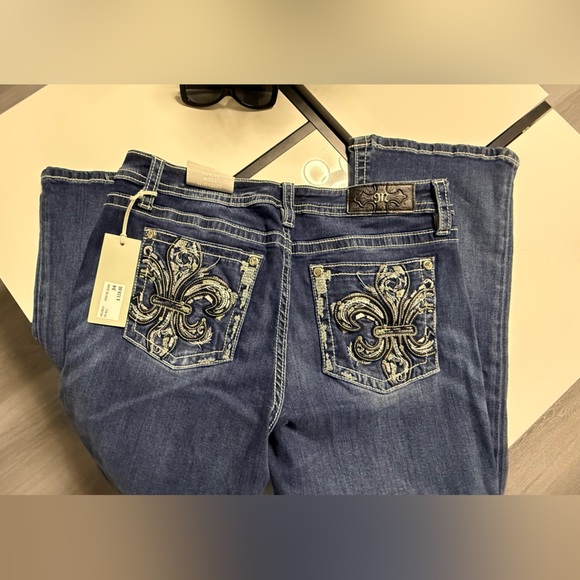 Miss Me Mid-Rise Bootcut Jeans - Dark Wash Fleur de Lis Embellished - Size 34x32 - Picture 13 of 16